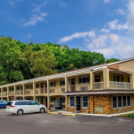 Econo Lodge Jefferson Hills Hwy 51 Clairton Buitenkant foto