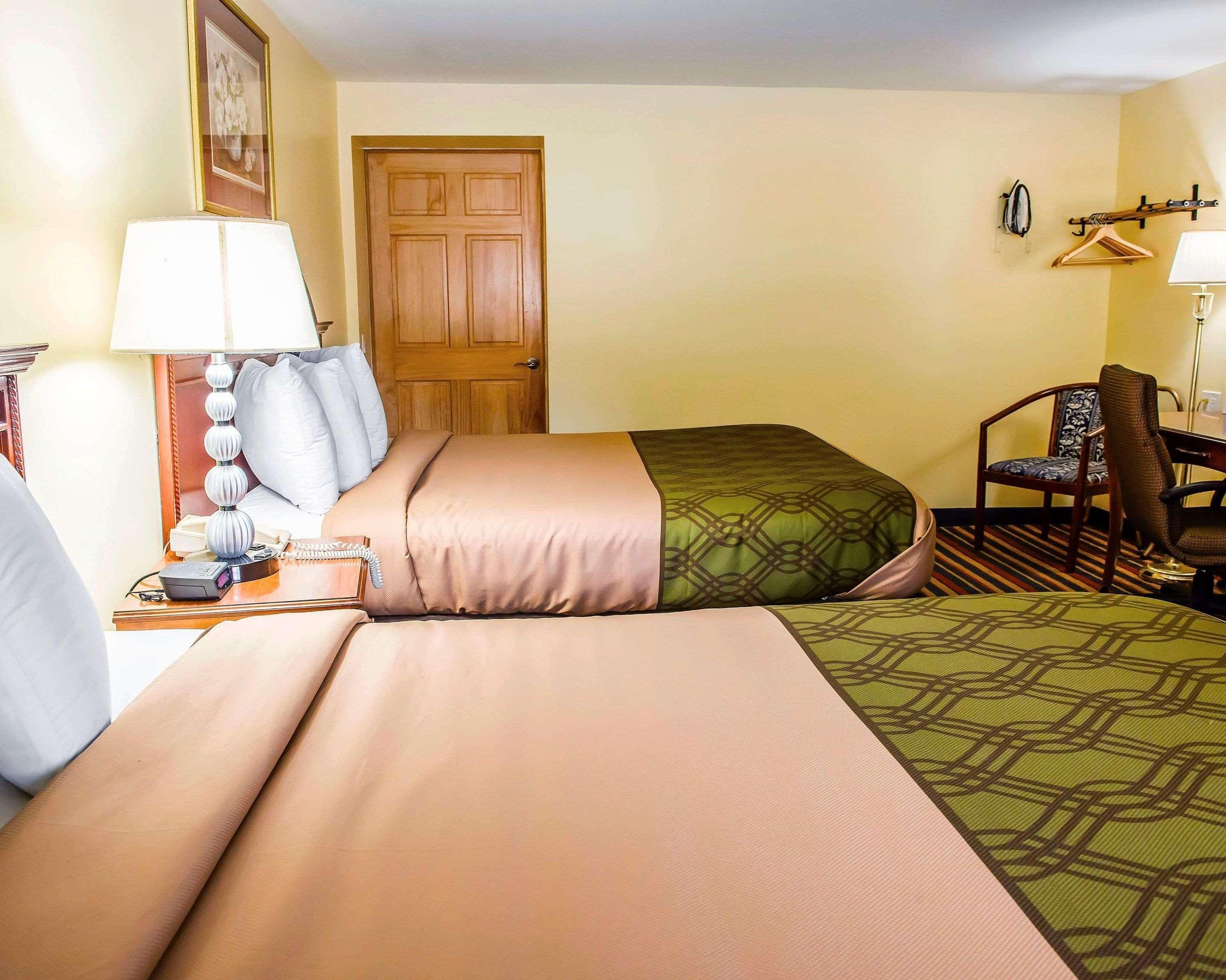 Econo Lodge Jefferson Hills Hwy 51 Clairton Buitenkant foto