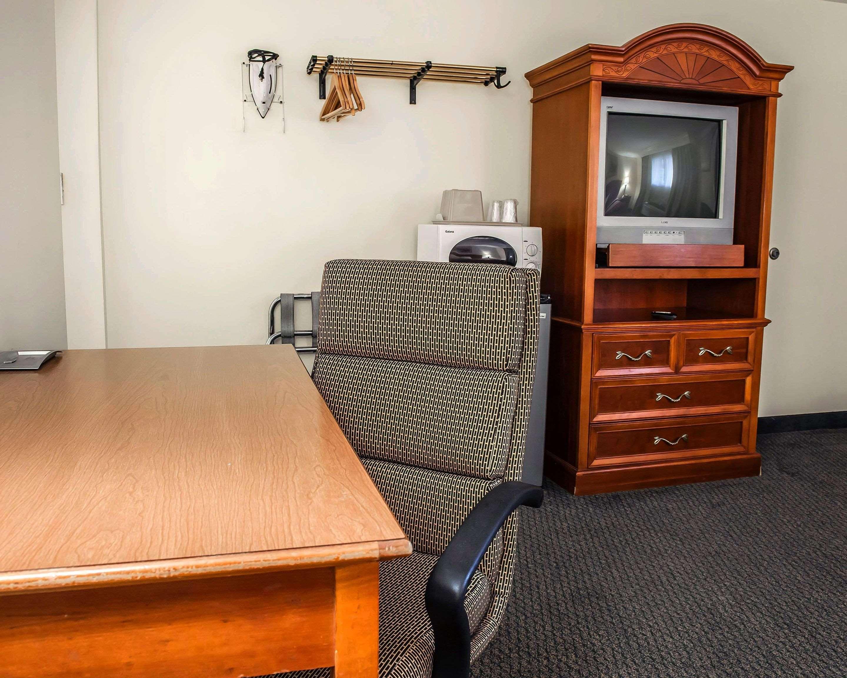 Econo Lodge Jefferson Hills Hwy 51 Clairton Buitenkant foto
