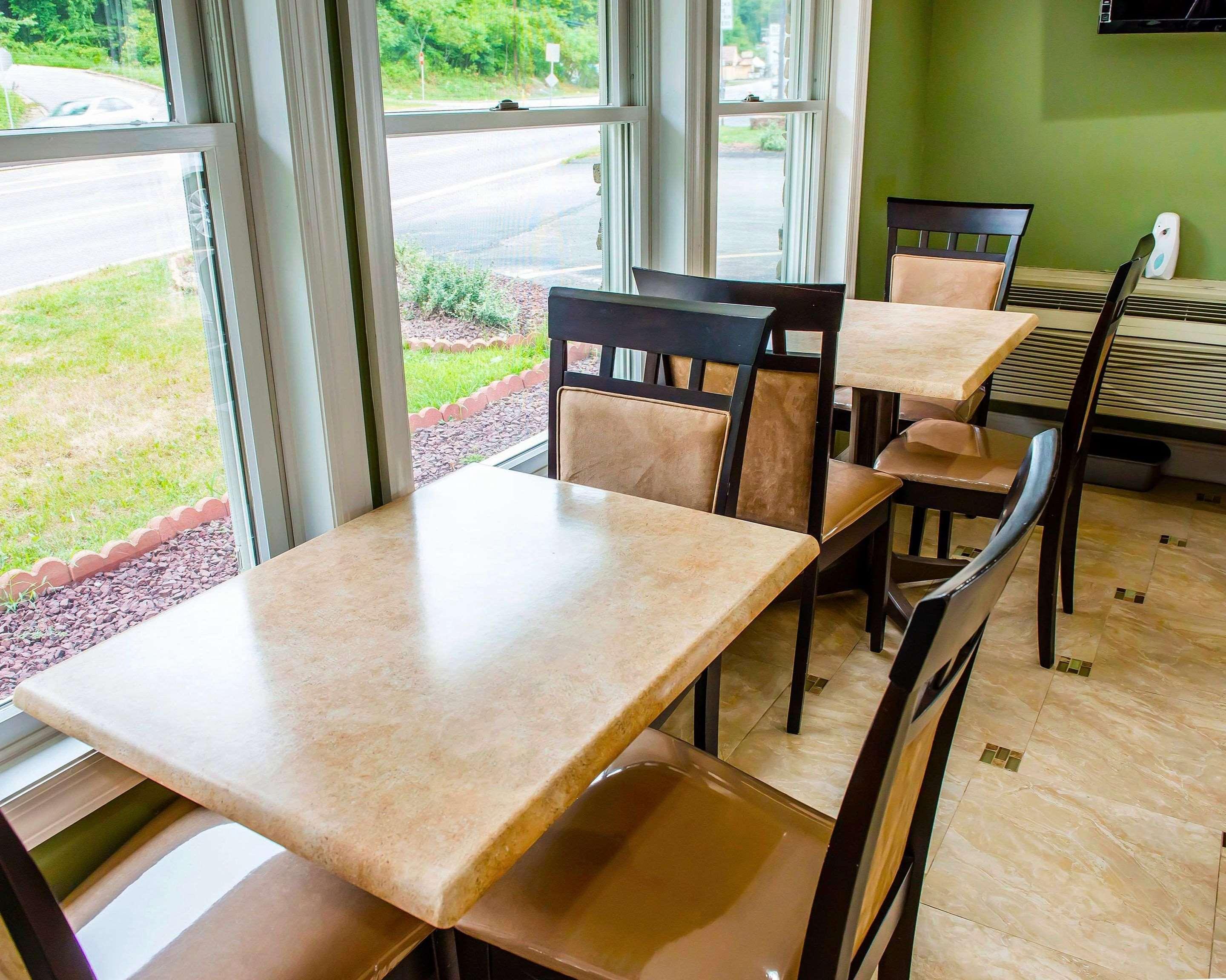 Econo Lodge Jefferson Hills Hwy 51 Clairton Buitenkant foto