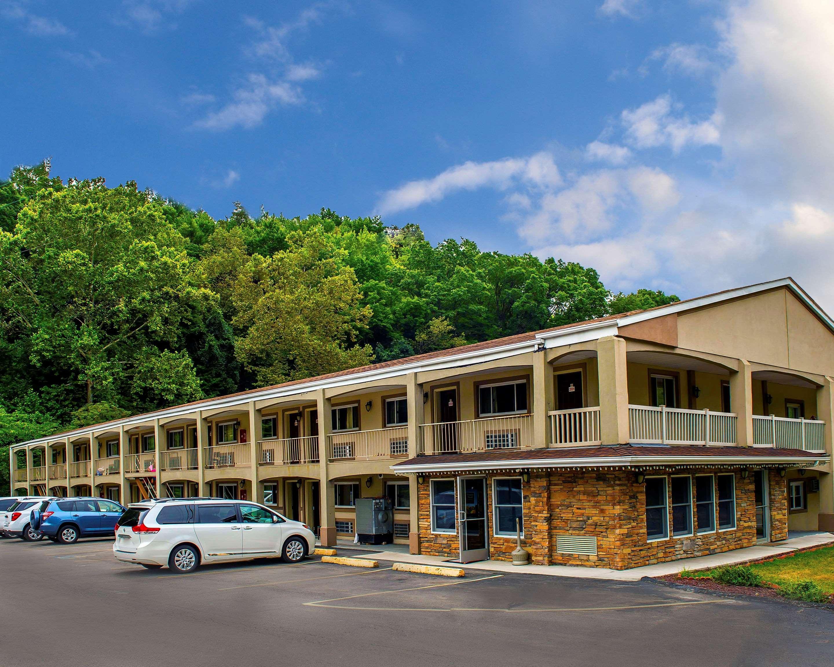 Econo Lodge Jefferson Hills Hwy 51 Clairton Buitenkant foto