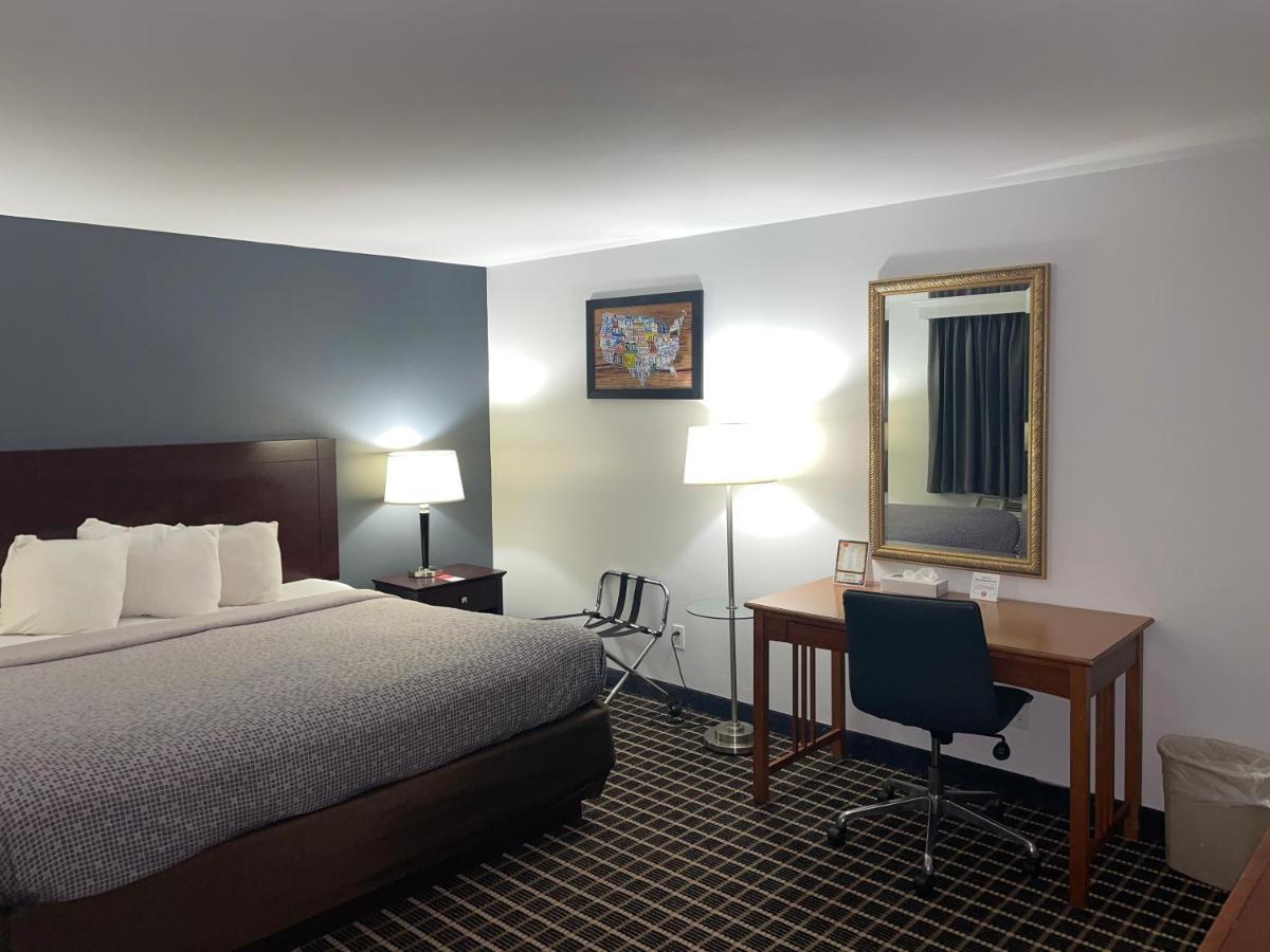 Econo Lodge Jefferson Hills Hwy 51 Clairton Buitenkant foto