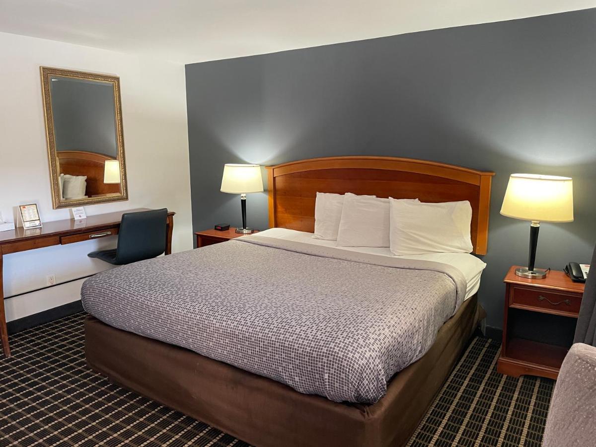 Econo Lodge Jefferson Hills Hwy 51 Clairton Buitenkant foto