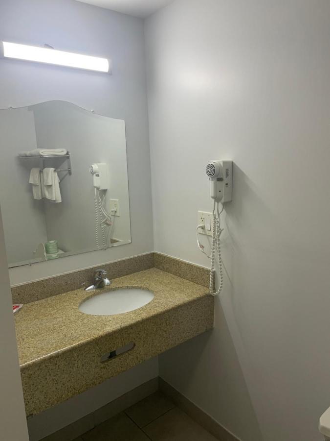 Econo Lodge Jefferson Hills Hwy 51 Clairton Buitenkant foto