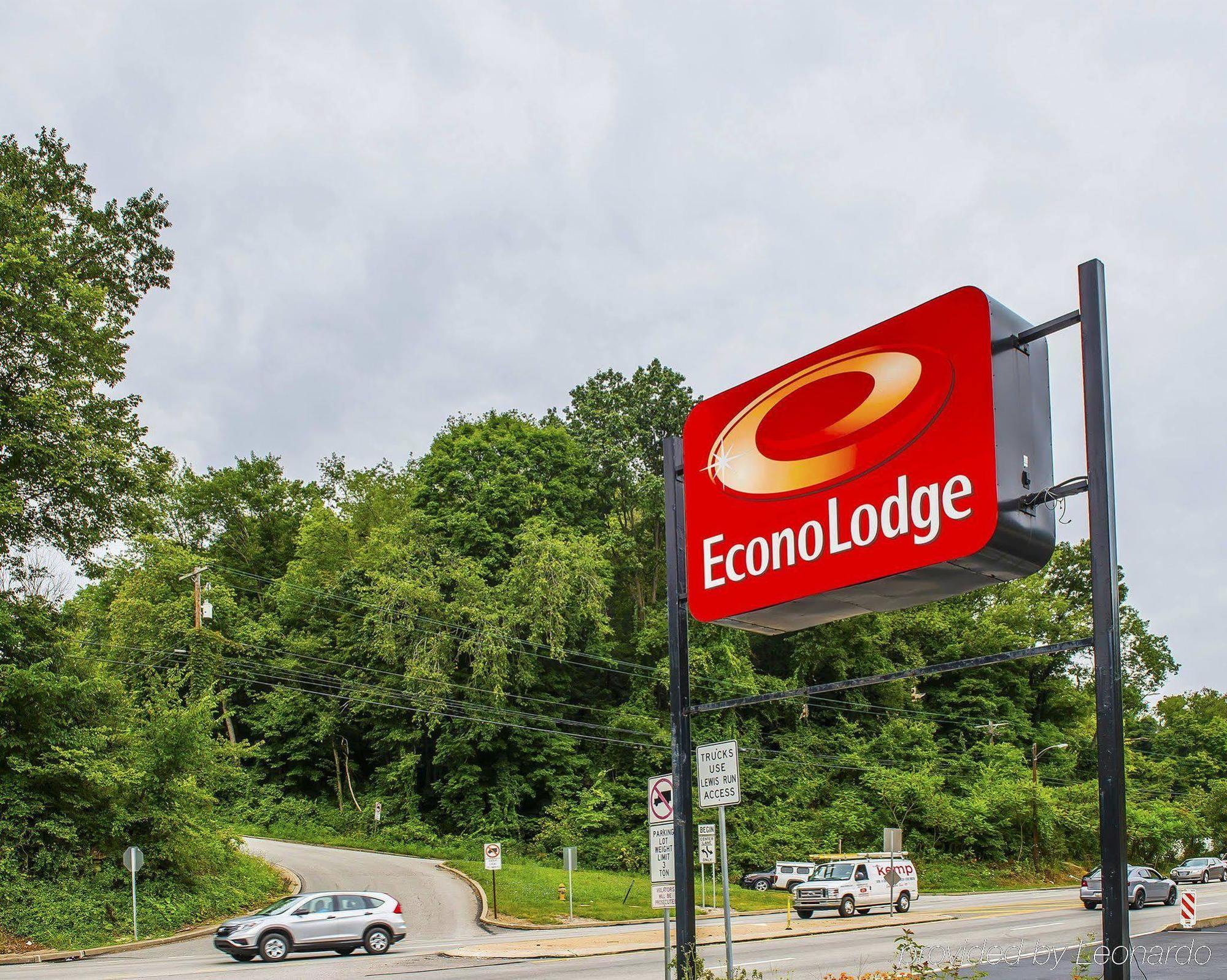 Econo Lodge Jefferson Hills Hwy 51 Clairton Buitenkant foto